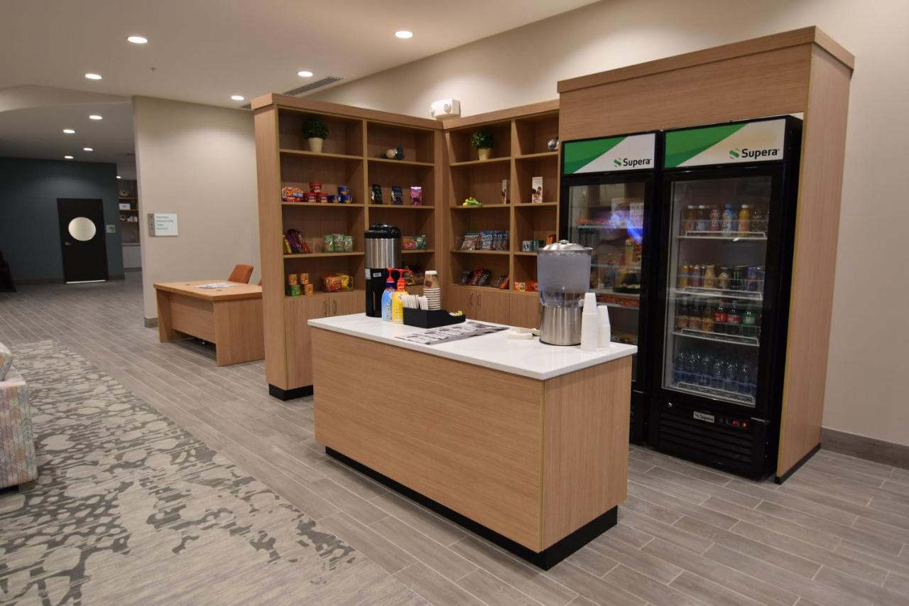 Holiday Inn - Kansas City - Northeast By Ihg Exterior photo
